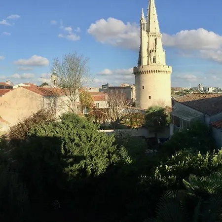 Apartment Duplex Vue Sur Tour Remparts 3