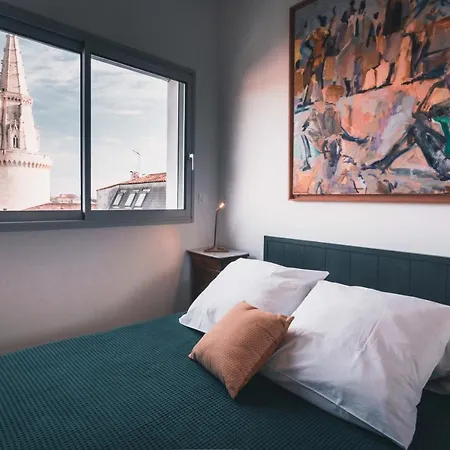 Διαμέρισμα Duplex Vue Sur Tour Remparts 3 *